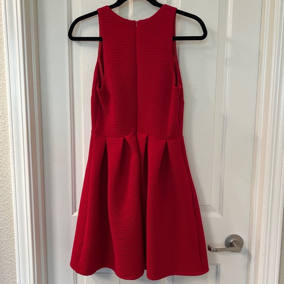 Topshop Red V-Neck Mini Dress Size 6 - Picture 3 of 5